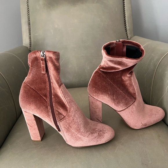 Steve Madden Pink Velvet Boots - Picture 2 of 5